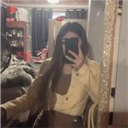 hago clases de modelaje, ayuda mucho a subir tu autoestima y mejorar en ti mismo